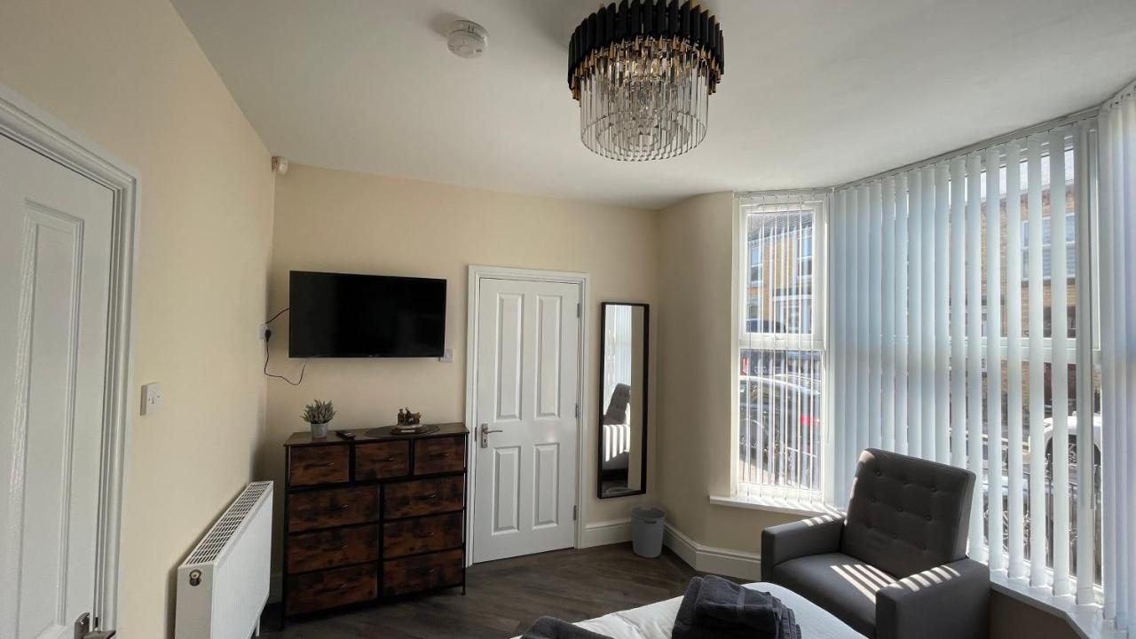 Anfield Place To Stay Liverpool Exteriör bild